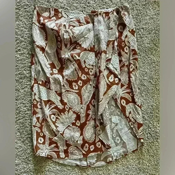 Fashion To Figure Blythe Faux Wrap Printed Skirt size 2 - Picture 6 of 10